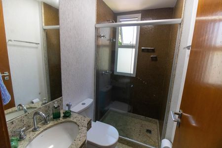 Apartamento à venda com 119m², 3 quartos e 2 vagasBanheiro da Suíte 2