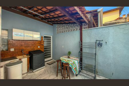 Casa à venda com 112m², 2 quartos e 2 vagasÁrea de Serviço