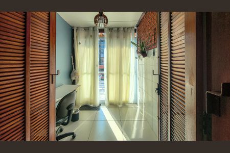 Casa à venda com 112m², 2 quartos e 2 vagasEscritório