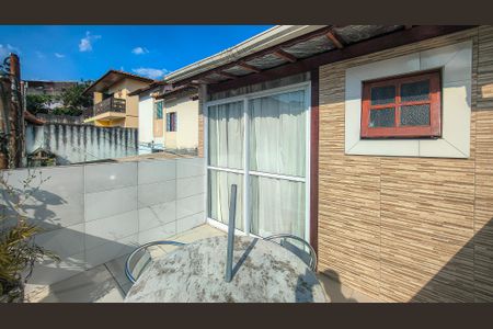 Casa à venda com 112m², 2 quartos e 2 vagasVaranda