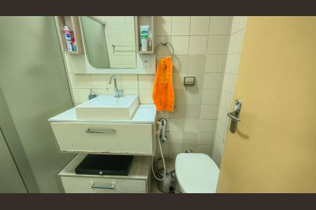 Casa à venda com 112m², 2 quartos e 2 vagasBanheiro