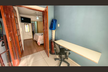 Casa à venda com 112m², 2 quartos e 2 vagasEscritório