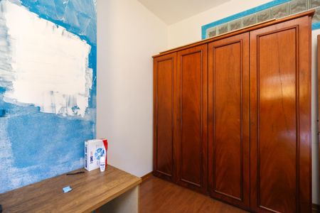 Casa à venda com 350m², 5 quartos e 3 vagas Casa à venda com 350m², 5 quartos e 3 vagasQuarto 2