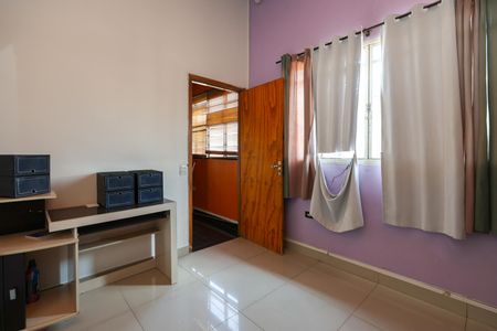 Casa à venda com 350m², 5 quartos e 3 vagas Casa à venda com 350m², 5 quartos e 3 vagasQuarto 3