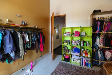 Casa à venda com 350m², 5 quartos e 3 vagas Casa à venda com 350m², 5 quartos e 3 vagasQuarto 4