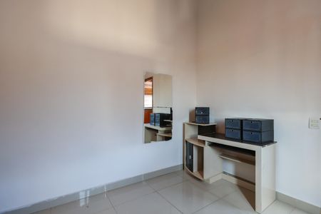 Casa à venda com 350m², 5 quartos e 3 vagas Casa à venda com 350m², 5 quartos e 3 vagasQuarto 3