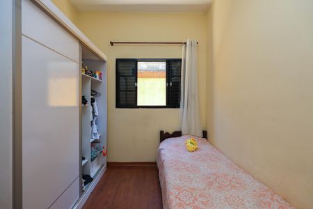 Casa à venda com 350m², 5 quartos e 3 vagas Casa à venda com 350m², 5 quartos e 3 vagasQuarto 1