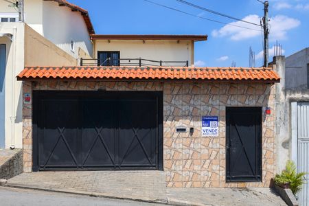 Casa à venda com 350m², 5 quartos e 3 vagas Casa à venda com 350m², 5 quartos e 3 vagasFachada