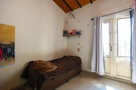 Casa à venda com 350m², 5 quartos e 3 vagas Casa à venda com 350m², 5 quartos e 3 vagasQuarto 4