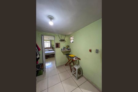 Casa à venda com 300m², 1 quarto e 2 vagas Casa à venda com 300m², 1 quarto e 2 vagasCloset