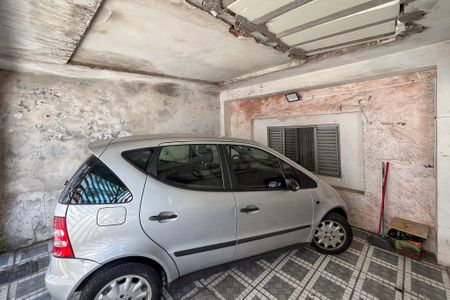 Casa à venda com 300m², 1 quarto e 2 vagas Casa à venda com 300m², 1 quarto e 2 vagasGaragem