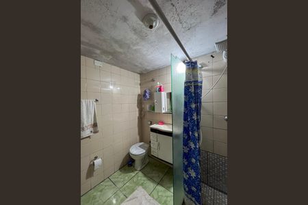 Casa à venda com 300m², 1 quarto e 2 vagas Casa à venda com 300m², 1 quarto e 2 vagasBanheiro