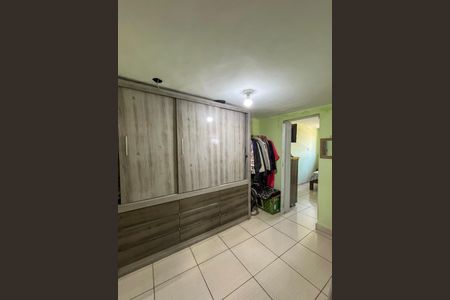 Casa à venda com 300m², 1 quarto e 2 vagas Casa à venda com 300m², 1 quarto e 2 vagasCloset
