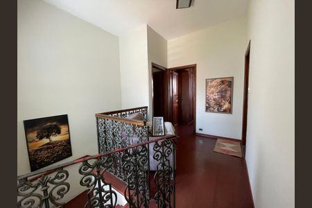 Casa para alugar com 190m², 3 quartos e 3 vagas Casa para alugar com 190m², 3 quartos e 3 vagasCorredor