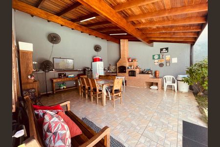 Casa para alugar com 190m², 3 quartos e 3 vagas Casa para alugar com 190m², 3 quartos e 3 vagasÁrea externa