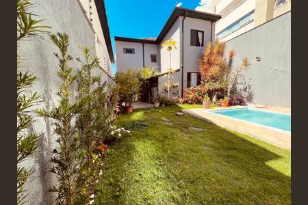 Casa para alugar com 190m², 3 quartos e 3 vagas Casa para alugar com 190m², 3 quartos e 3 vagasÁrea externa