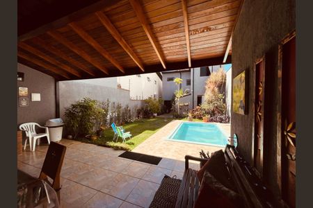 Casa para alugar com 190m², 3 quartos e 3 vagas Casa para alugar com 190m², 3 quartos e 3 vagasÁrea externa