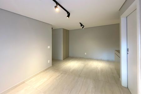 Apartamento para alugar com 67m², 2 quartos e 2 vagas Apartamento para alugar com 67m², 2 quartos e 2 vagasSala