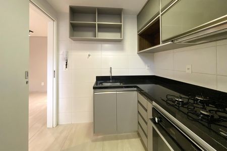 Apartamento para alugar com 67m², 2 quartos e 2 vagas Apartamento para alugar com 67m², 2 quartos e 2 vagasCozinha