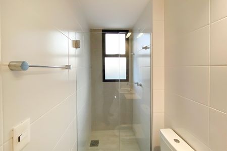 Apartamento para alugar com 145m², 2 quartos e 2 vagas Apartamento para alugar com 145m², 2 quartos e 2 vagasBanheiro da Suíte 2