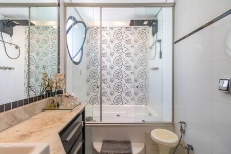 Apartamento para alugar com 132m², 3 quartos e 2 vagasBanheiro da Suíte