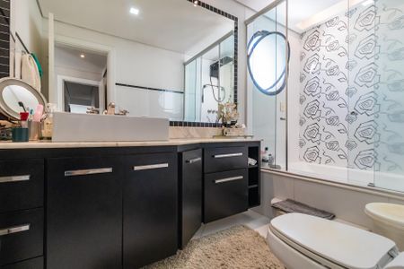 Apartamento para alugar com 132m², 3 quartos e 2 vagasBanheiro da Suíte