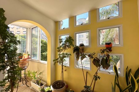 Apartamento à venda com 132m², 4 quartos e 1 vaga