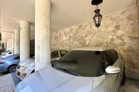 Apartamento à venda com 132m², 4 quartos e 1 vaga