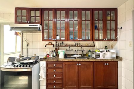 Apartamento à venda com 132m², 4 quartos e 1 vaga