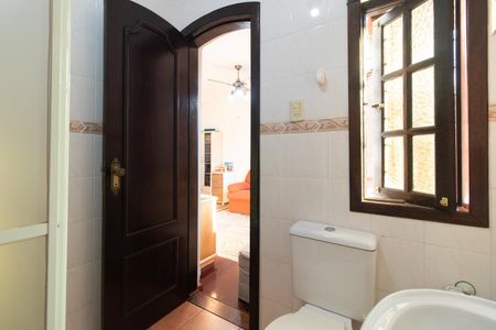 Casa à venda com 268m², 4 quartos e 2 vagasBanheiro