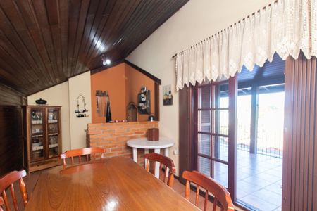 Casa à venda com 268m², 4 quartos e 2 vagasVaranda