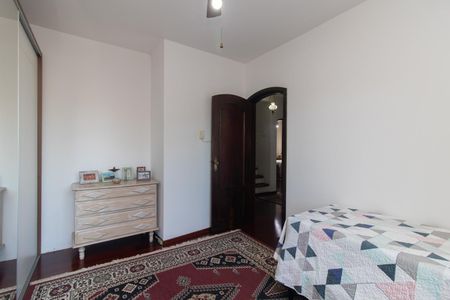 Casa à venda com 268m², 4 quartos e 2 vagasQuarto 3