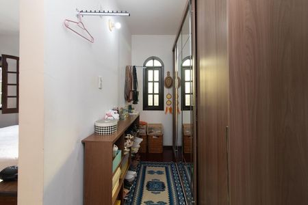 Casa à venda com 268m², 4 quartos e 2 vagasQuarto 1