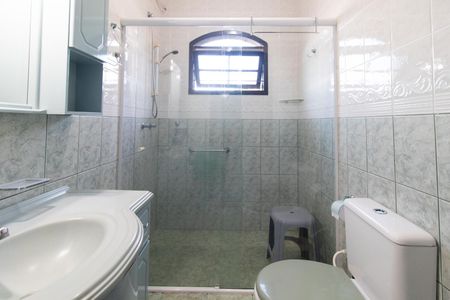 Casa à venda com 268m², 4 quartos e 2 vagasBanheiro