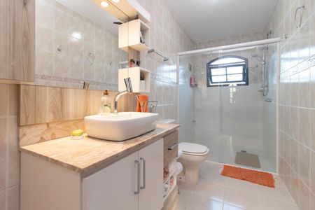Casa à venda com 268m², 4 quartos e 2 vagasBanheiro
