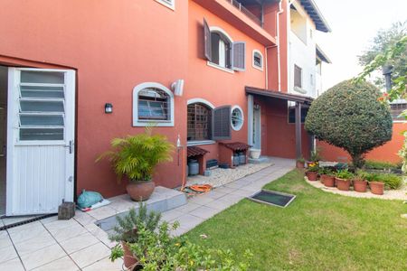 Casa à venda com 268m², 4 quartos e 2 vagasQuintal