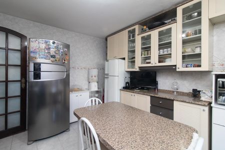 Casa à venda com 268m², 4 quartos e 2 vagasCozinha