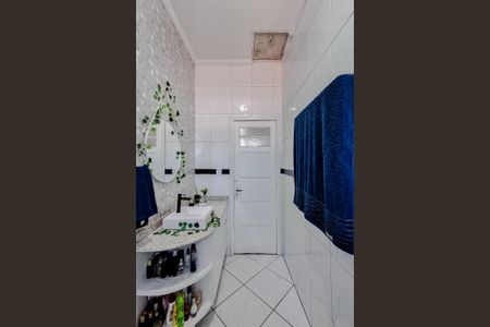 Casa à venda com 186m², 2 quartos e 1 vagaBanheiro