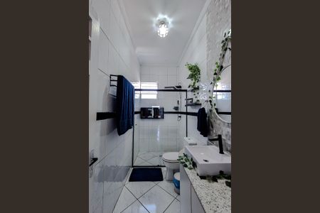 Casa à venda com 186m², 2 quartos e 1 vagaBanheiro