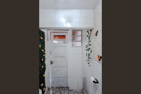 Casa à venda com 186m², 2 quartos e 1 vagaLavabo