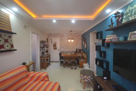 Sala de apartamento para alugar com 2 quartos, 70m² em Caonze, Nova Iguaçu