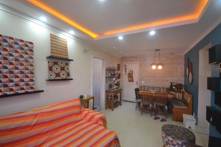 Apartamento para alugar com 70m², 2 quartos e 1 vagaSala
