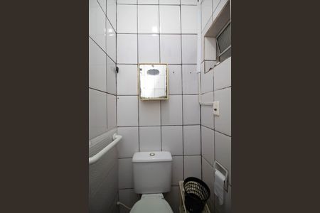 Casa para alugar com 128m², 2 quartos e 1 vagaBanheiro - Edícula