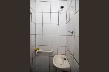 Casa para alugar com 128m², 2 quartos e 1 vagaBanheiro - Edícula