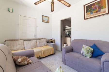 Casa à venda com 125m², 4 quartos e 2 vagasSala