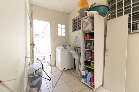 Casa à venda com 125m², 4 quartos e 2 vagasLavanderia