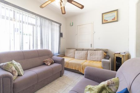 Casa à venda com 125m², 4 quartos e 2 vagasSala