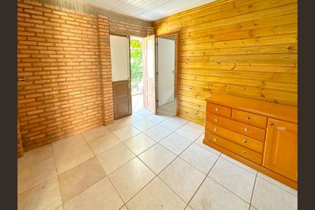 Casa para alugar com 92m², 2 quartos e 2 vagasSala