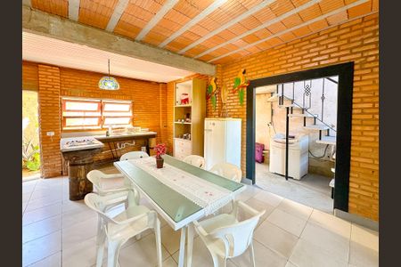 Sala de Jantar de casa para alugar com 2 quartos, 92m² em São João do Rio Vermelho, Florianópolis