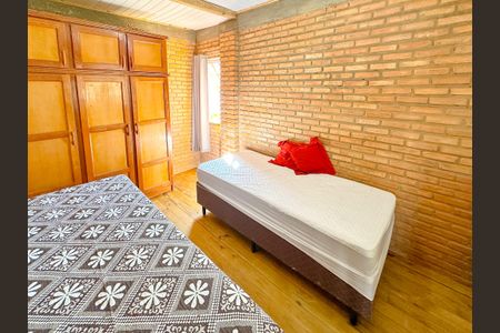 Casa para alugar com 92m², 2 quartos e 2 vagasQuarto 